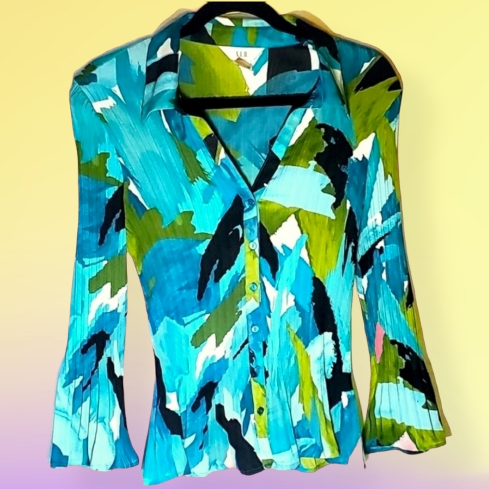 Y2K Bodycon Bell Sleeve Button-down